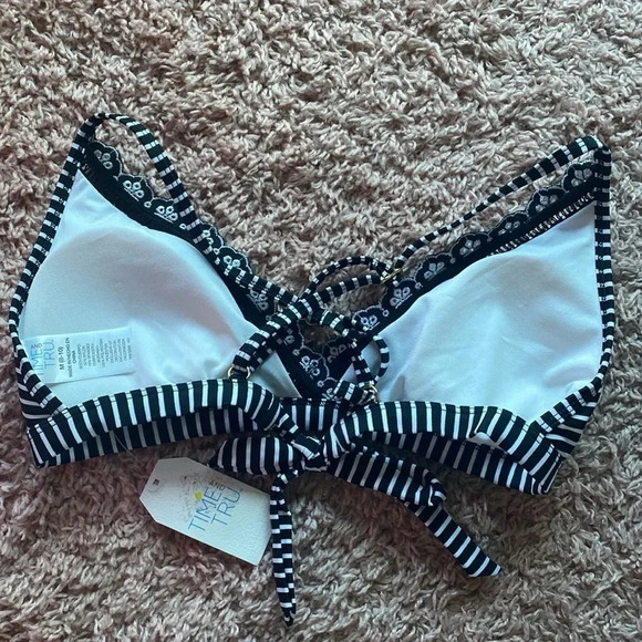 Striped Time and Tru Bikini Top - Picture 2 of 3